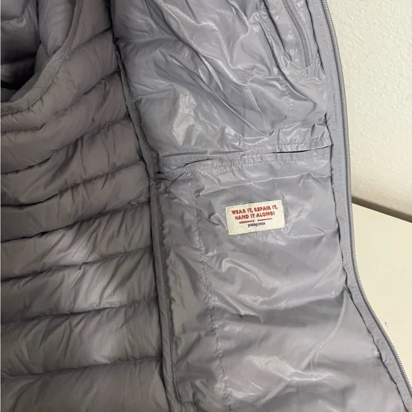 Patagonia Women’s Down Jacket XL - Picture 8 of 16